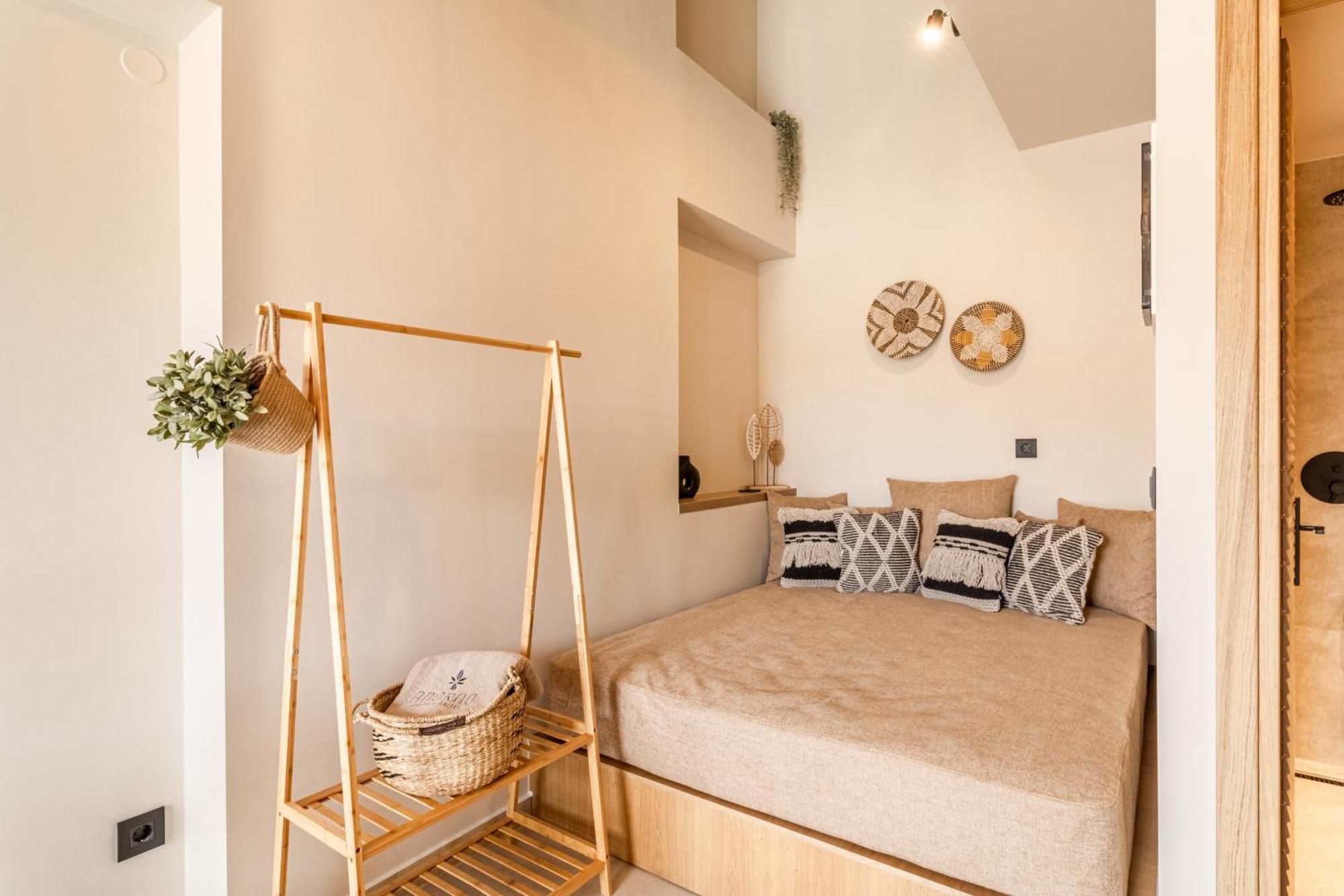 Adorno Private Suites Only Adults & Kids 12 Plus Vrasná Exteriér fotografie