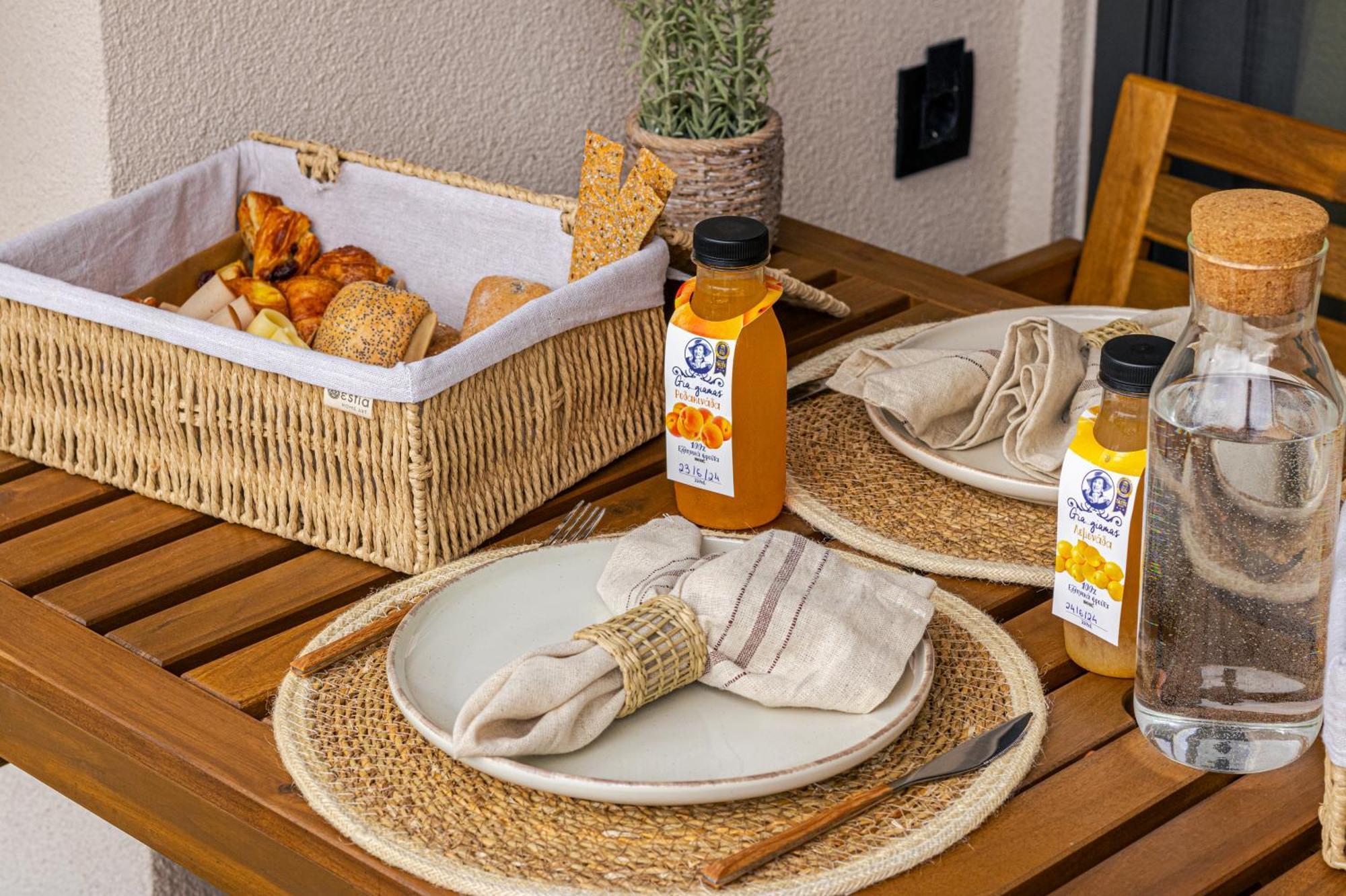 Adorno Private Suites Only Adults & Kids 12 Plus Vrasná Exteriér fotografie